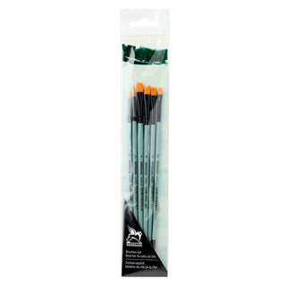 Set of 6 different synthetic brushes for acrylic and oil paint
